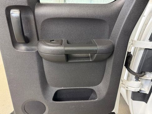 Used 2009 Chevrolet Silverado 2500 LT w/ Exterior Plus Package image 18