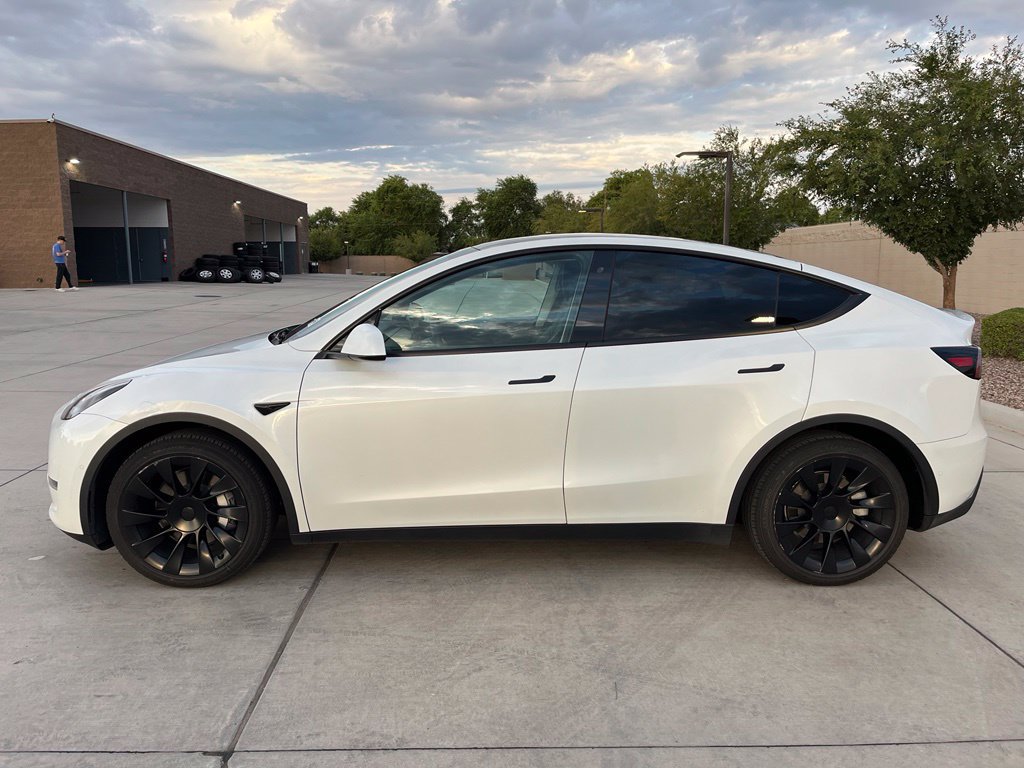 Used 2020 Tesla Model Y Performance AWD/4WD image 9