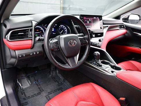 Used 2022 Toyota Camry XSE w/ Cold Weather Package FWD image 13