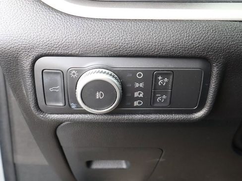 Used 2022 Ford Explorer XLT w/ Equipment Group 202A image 13