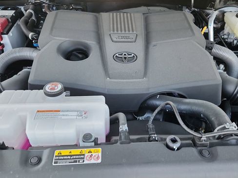 Used 2025 Toyota Tundra Platinum image 17