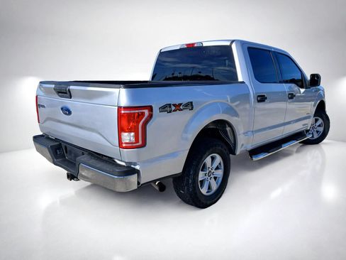 Used 2017 Ford F150 XLT AWD/4WD image 4