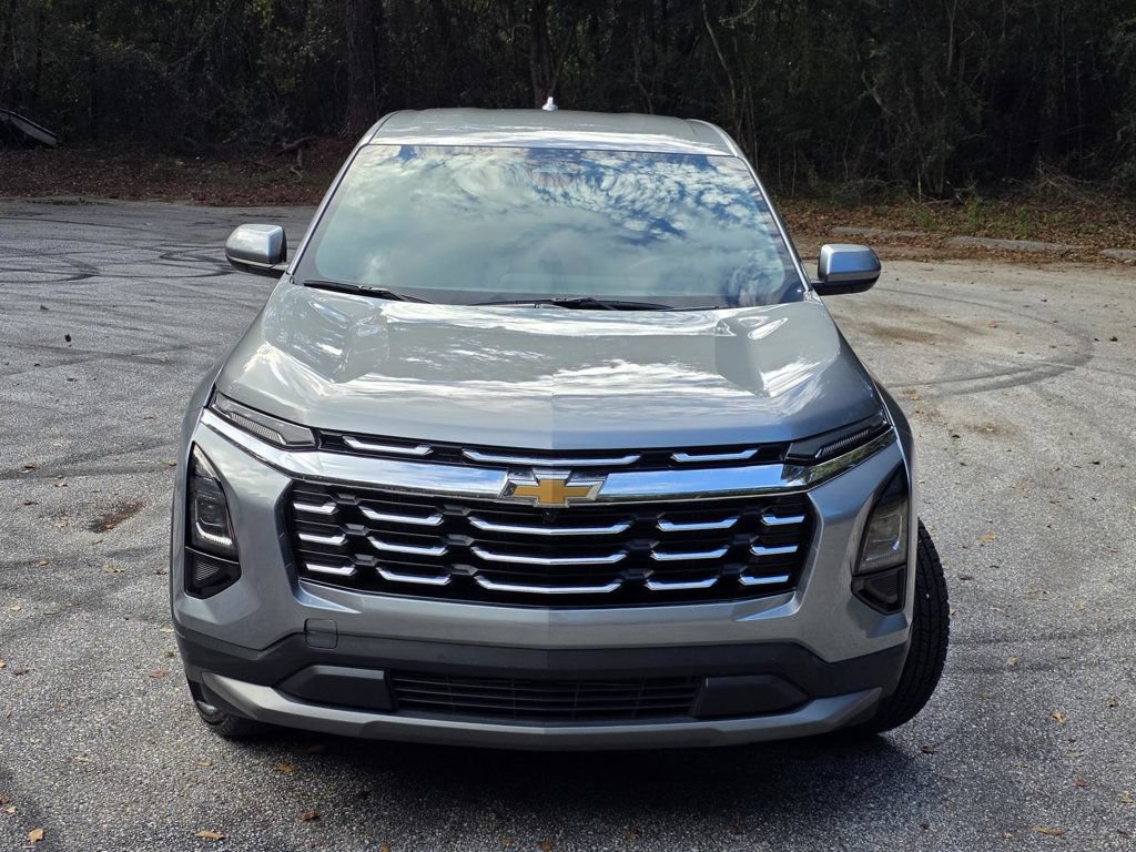 Used 2026 Chevrolet Equinox LT FWD image 2