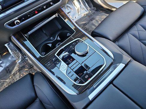 Used 2024 BMW X5 sDrive40i w/ Parking Assistance Package image 25