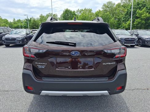Certified 2025 Subaru Outback Limited AWD/4WD image 5