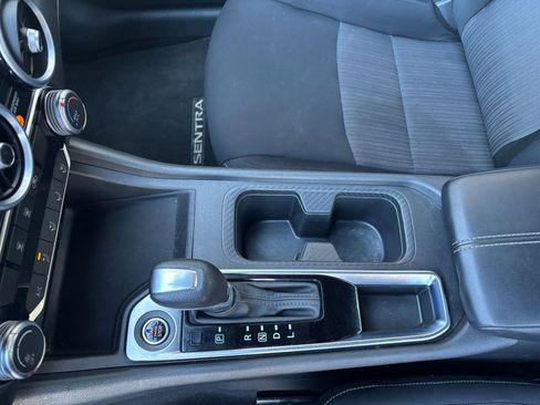 Used 2025 Nissan Sentra SV image 41