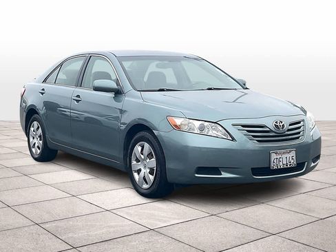 Used 2008 Toyota Camry LE image 2