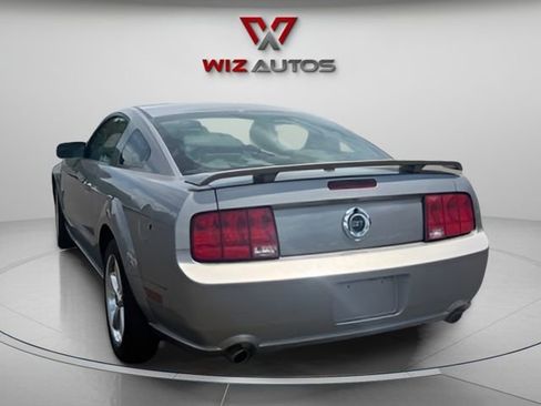 Used 2009 Ford Mustang GT Premium RWD image 3