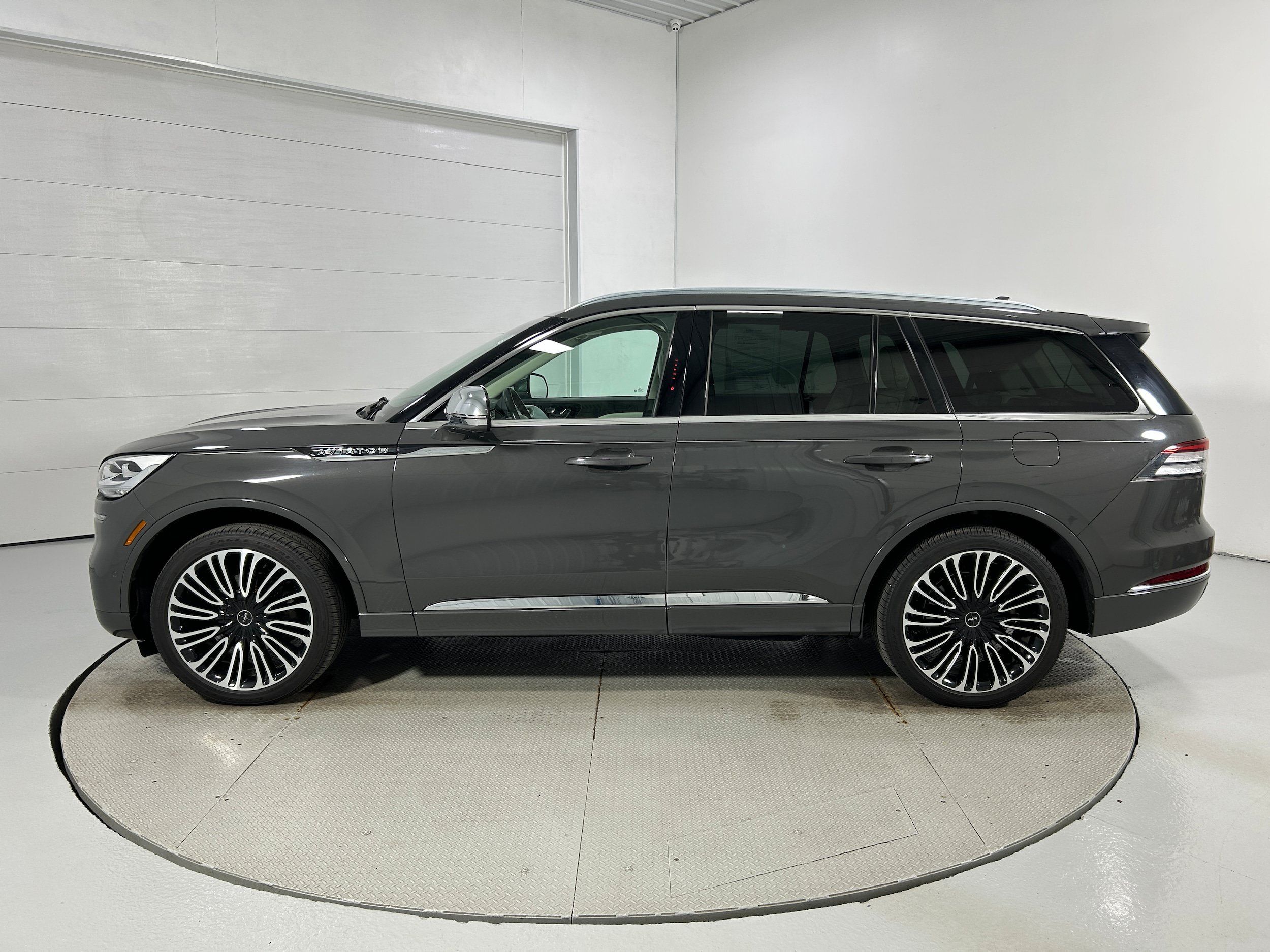 Used 2020 Lincoln Aviator Black Label w/ Dynamic Handling Package AWD/4WD image 21
