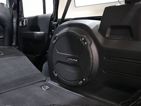 Used 2022 Jeep Wrangler Unlimited Sahara AWD/4WD image 37