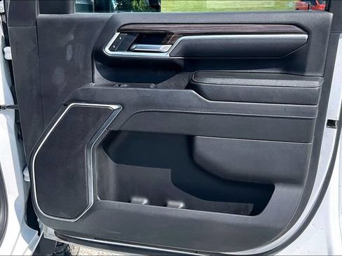 Used 2025 Chevrolet Silverado 2500 LT w/ Z71 Chrome Sport Edition AWD/4WD image 22