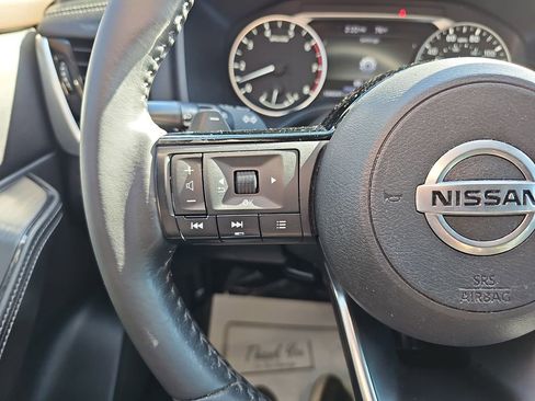 Used 2021 Nissan Rogue SL image 21