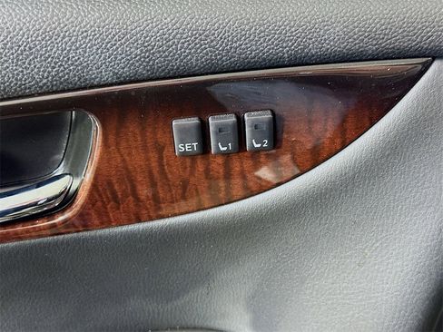 Used 2017 INFINITI QX50 Base w/ Premium Plus Package image 21