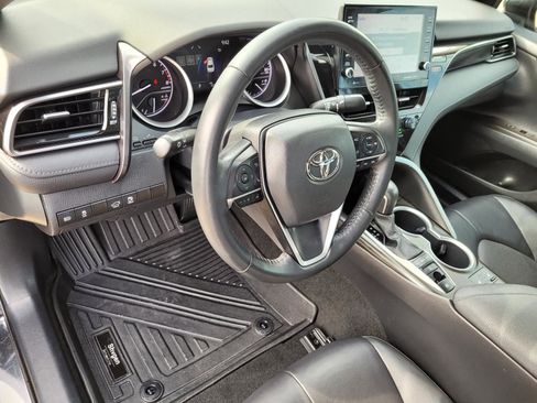 Used 2023 Toyota Camry XLE image 21