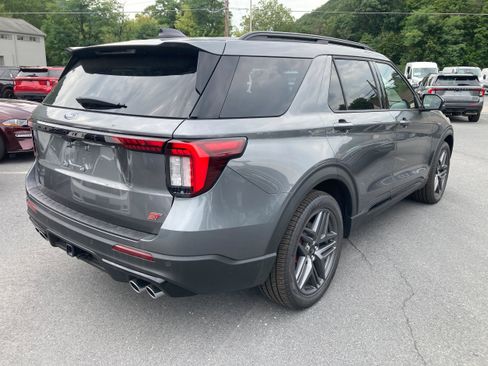 New 2026 Ford Explorer ST AWD/4WD image 5