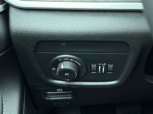 New 2026 Jeep Grand Cherokee L Limited AWD/4WD image 29