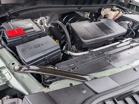 Used 2024 Chevrolet Suburban Premier image 23