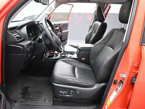 Used 2024 Toyota 4Runner TRD Off-Road Premium w/ Off Road Premium Plus Package image 10