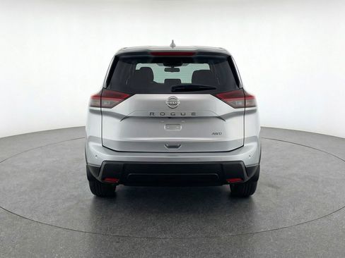 Used 2025 Nissan Rogue SV image 7