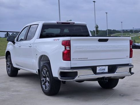 Used 2024 Chevrolet Silverado 1500 LT AWD/4WD image 6
