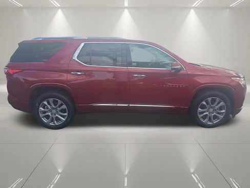Certified 2018 Chevrolet Traverse Premier w/ Driver Confidence II Package FWD image 10