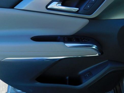 New 2026 Chevrolet Traverse LT w/ Midnight/Sport Edition FWD image 25