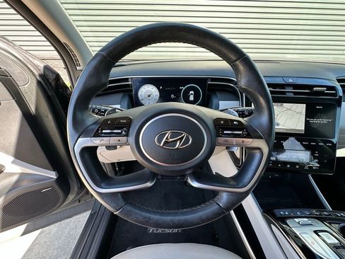Used 2023 Hyundai Tucson Limited image 16