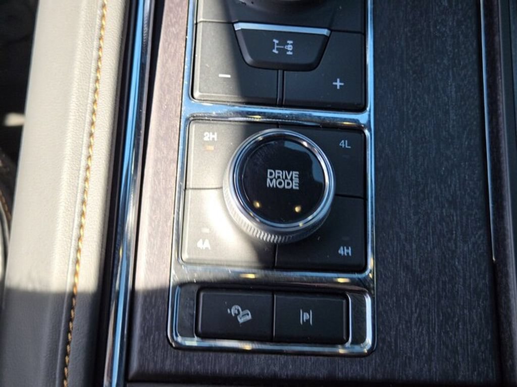 Certified 2024 Ford Expedition Platinum AWD/4WD image 30