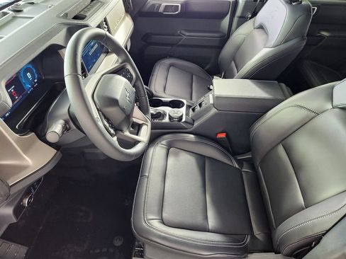 New 2026 Ford Bronco Outer Banks w/ Sasquatch Package AWD/4WD image 11