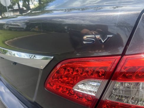 Used 2014 Nissan Sentra SV FWD image 8