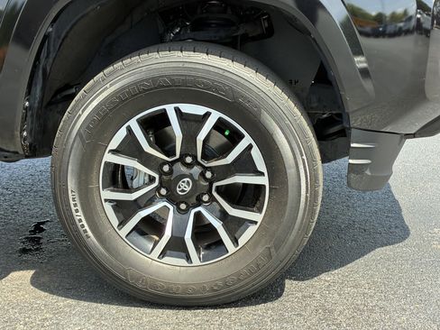 Used 2023 Toyota Tacoma TRD Sport RWD image 6