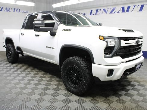 Used 2024 Chevrolet Silverado 2500 LT w/ Z71 Sport Edition AWD/4WD image 5