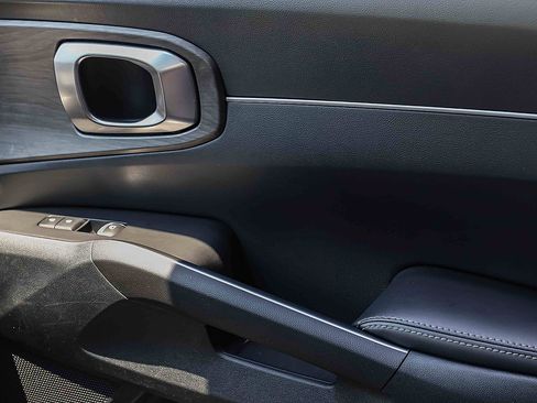 Certified 2024 Kia Sorento X-Line EX AWD/4WD image 16