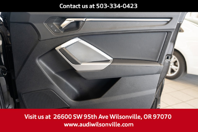 Used 2025 Audi Q3 2.0T Premium Plus w/ Premium Plus Package AWD/4WD image 27