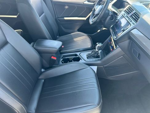 Certified 2024 Volkswagen Tiguan SE R-Line FWD image 19