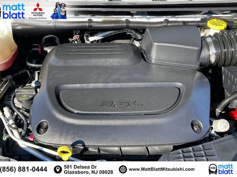 Used 2023 Chrysler Voyager LX image 33