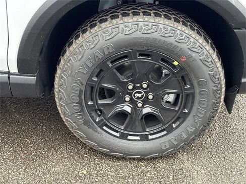 New 2025 Ford Bronco Sport Outer Banks w/ Sasquatch Outer Banks Package image 9