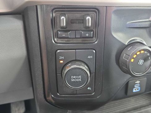 Used 2025 Ford F250 XLT image 29