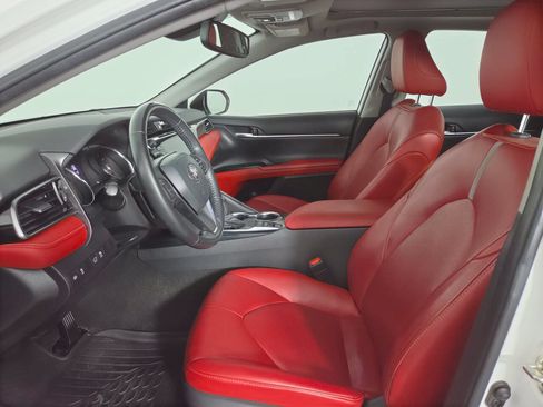 Used 2020 Toyota Camry XSE FWD image 14