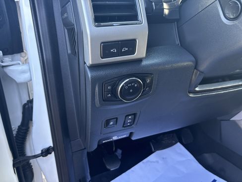Used 2022 Ford F250 Lariat w/ Tremor Off-Road Package image 13
