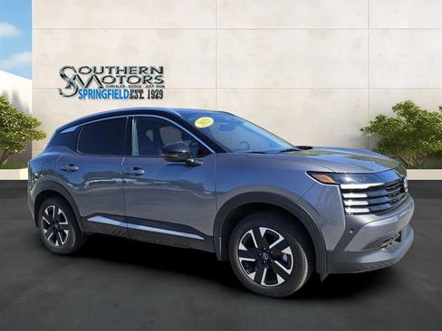 Used 2025 Nissan Kicks SR AWD/4WD image 7
