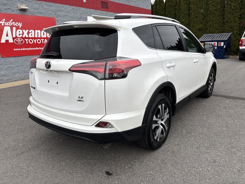 Used 2016 Toyota RAV4 LE image 3
