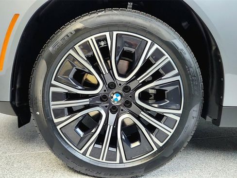 Used 2025 BMW X3 xDrive30i w/ Premium Package image 19