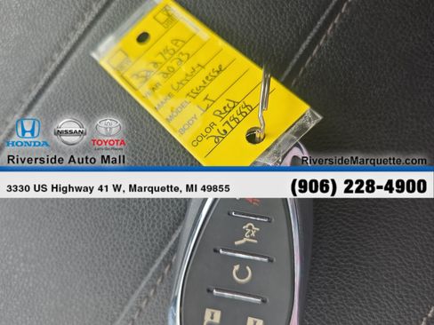 Used 2023 Chevrolet Traverse LT w/ LPO, Floor Liner Package AWD/4WD image 27