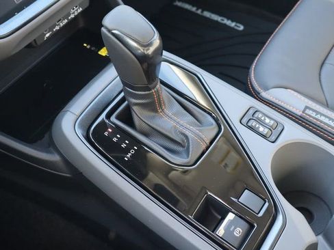 Certified 2025 Subaru Crosstrek 2.5i Limited w/ Popular Package #4A image 14