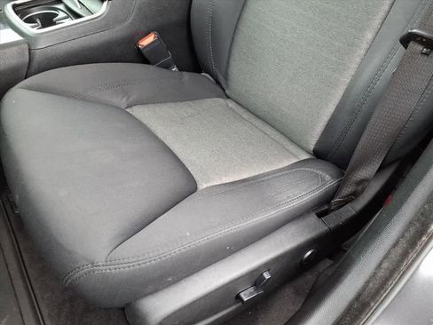 Certified 2018 Chrysler 300 Touring image 11