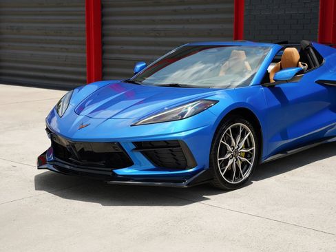 Used 2024 Chevrolet Corvette Stingray Preferred Conv w/ Battery Protection Package RWD image 2