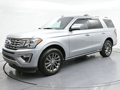 Used 2021 Ford Expedition Limited image 3