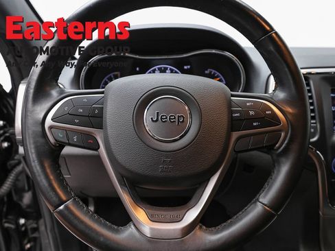 Used 2021 Jeep Grand Cherokee Laredo AWD/4WD image 10