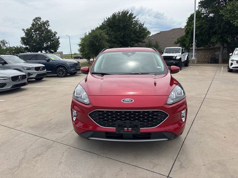 Used 2022 Ford Escape SEL w/ Technology Package FWD image 2